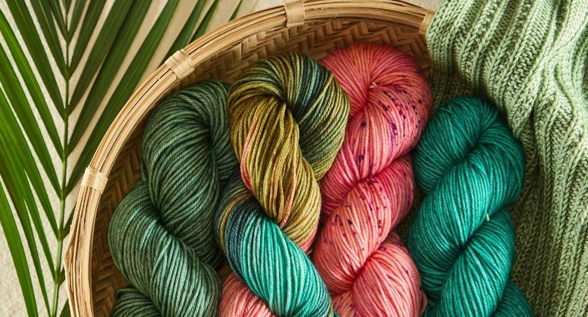 Best Types of Yarn for Hand Dyeing and How They Behave