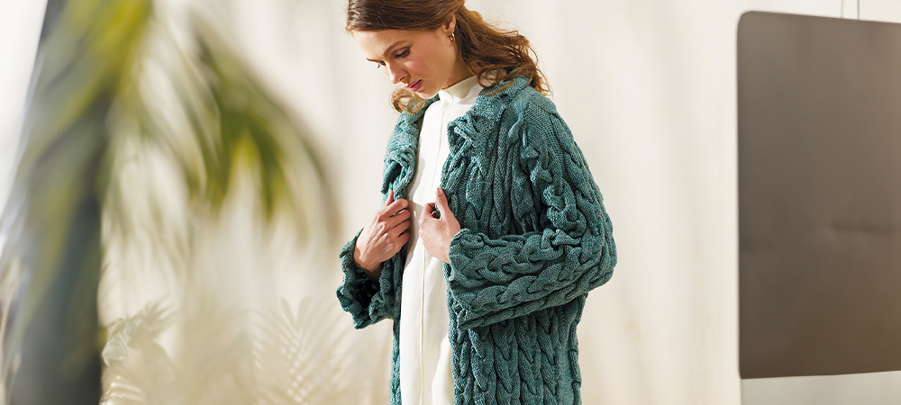Cable Knitting with Hand-Dyed Yarns