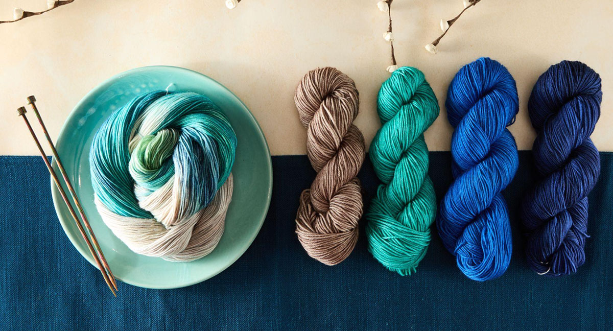 Colorful Yarns: 6 Hand Dyeing Techniques Explained