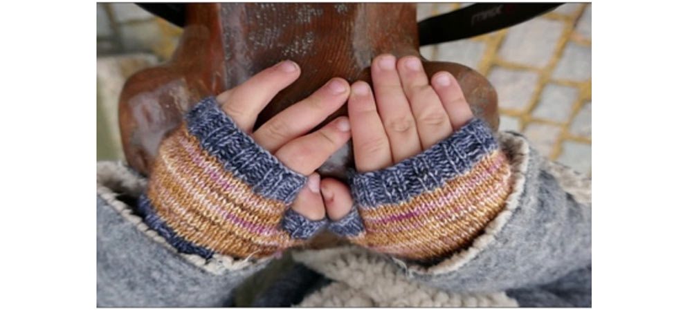 Handmade Holiday Delights: Quick and Easy Knitting and Crochet Projects for Loved Ones
