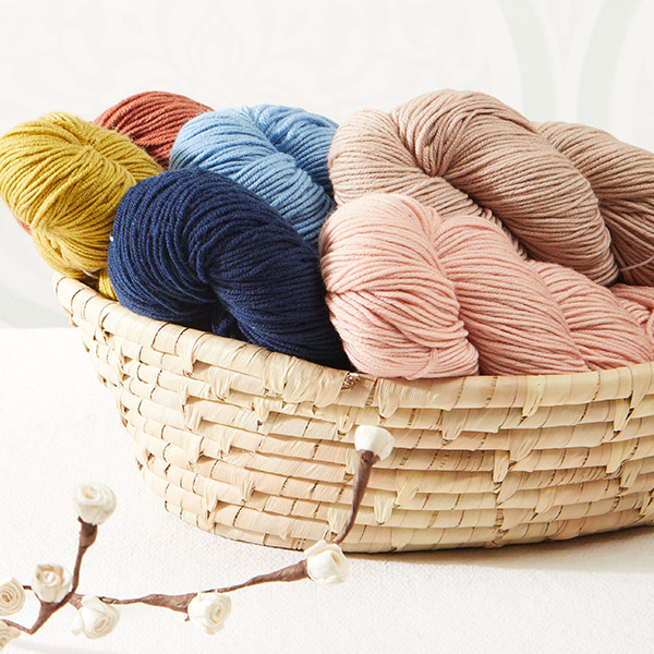 Sustainable Fashion with Naturally Dyed Yarns: The Beauty of Flora