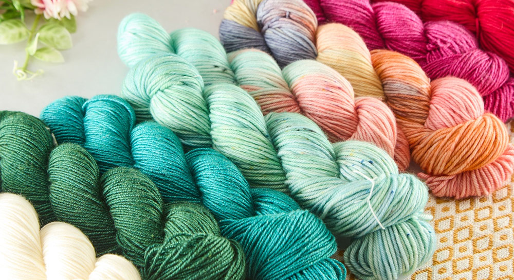 The Holiday Gifting Guide: Yarn Lovers?Edition